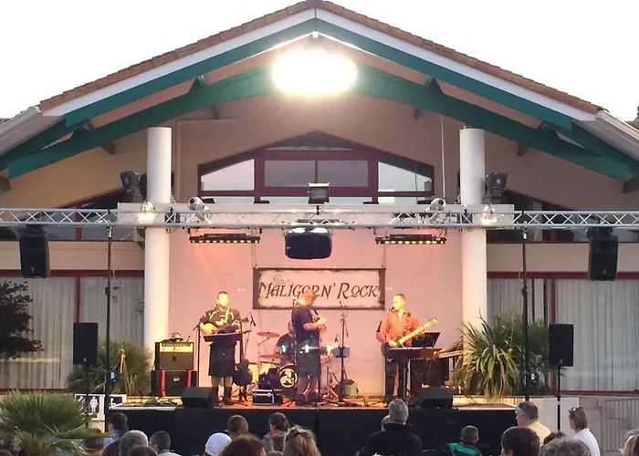 Camping Beau Mobilhome La Palmyre 4 étoiles Les Mathes